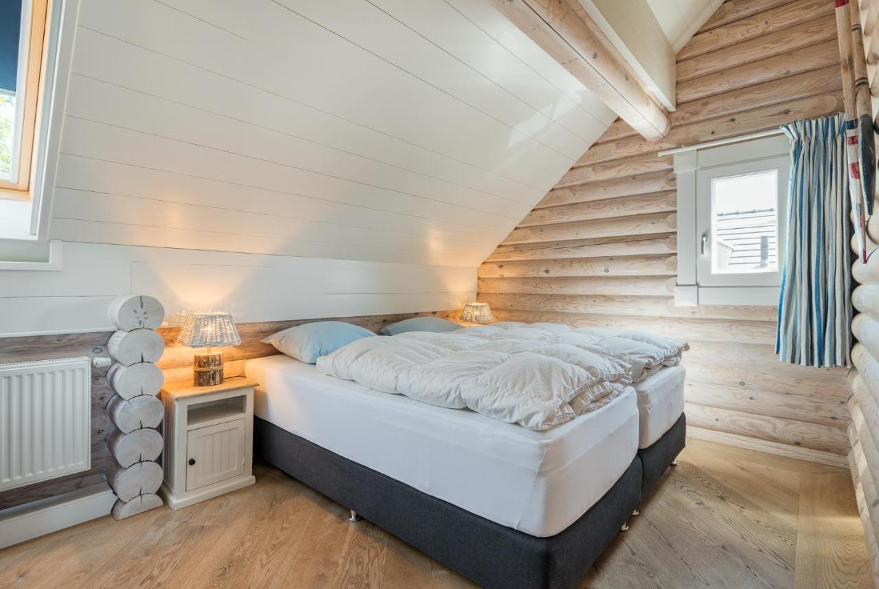 Strandhuis De Pierewaaier Sint Maartensvlotbrug Luaran gambar